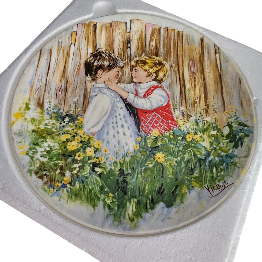 Wedgwood Mary Vickers "Be My Friend" 1981 Ltd Ed Collector Plate Vintage w/ COA